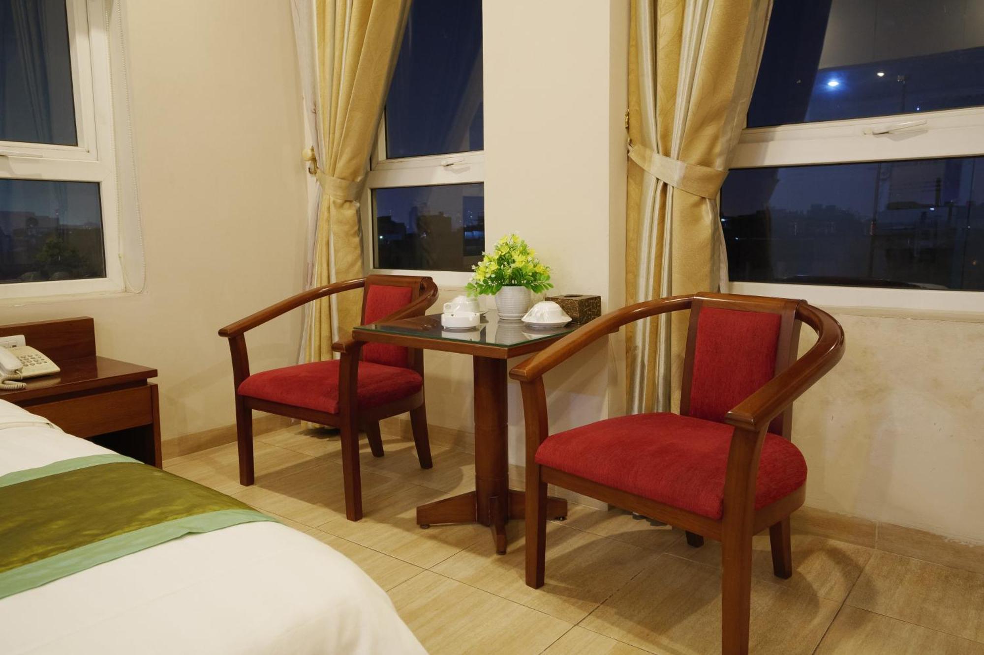 Ngan Ha Hotel Long Bien Hanoi Esterno foto